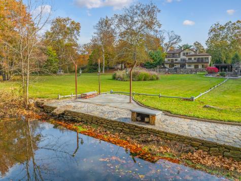 262 Lyons Plain Road Weston CT 06883