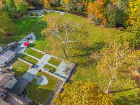 262 Lyons Plain Road Weston CT 06883