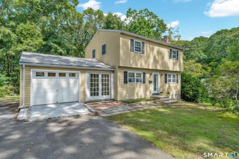16 Overlook Drive Waterford CT 06385