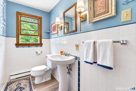 16 Overlook Drive Waterford CT 06385