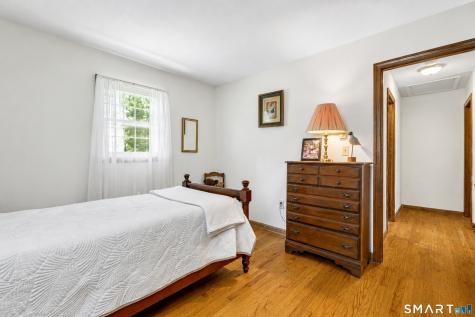 16 Overlook Drive Waterford CT 06385