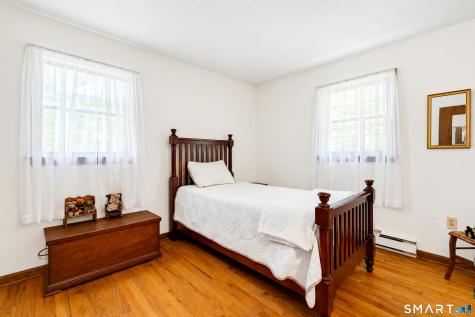 16 Overlook Drive Waterford CT 06385