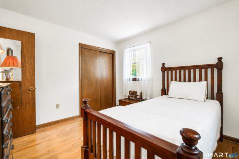 16 Overlook Drive Waterford CT 06385