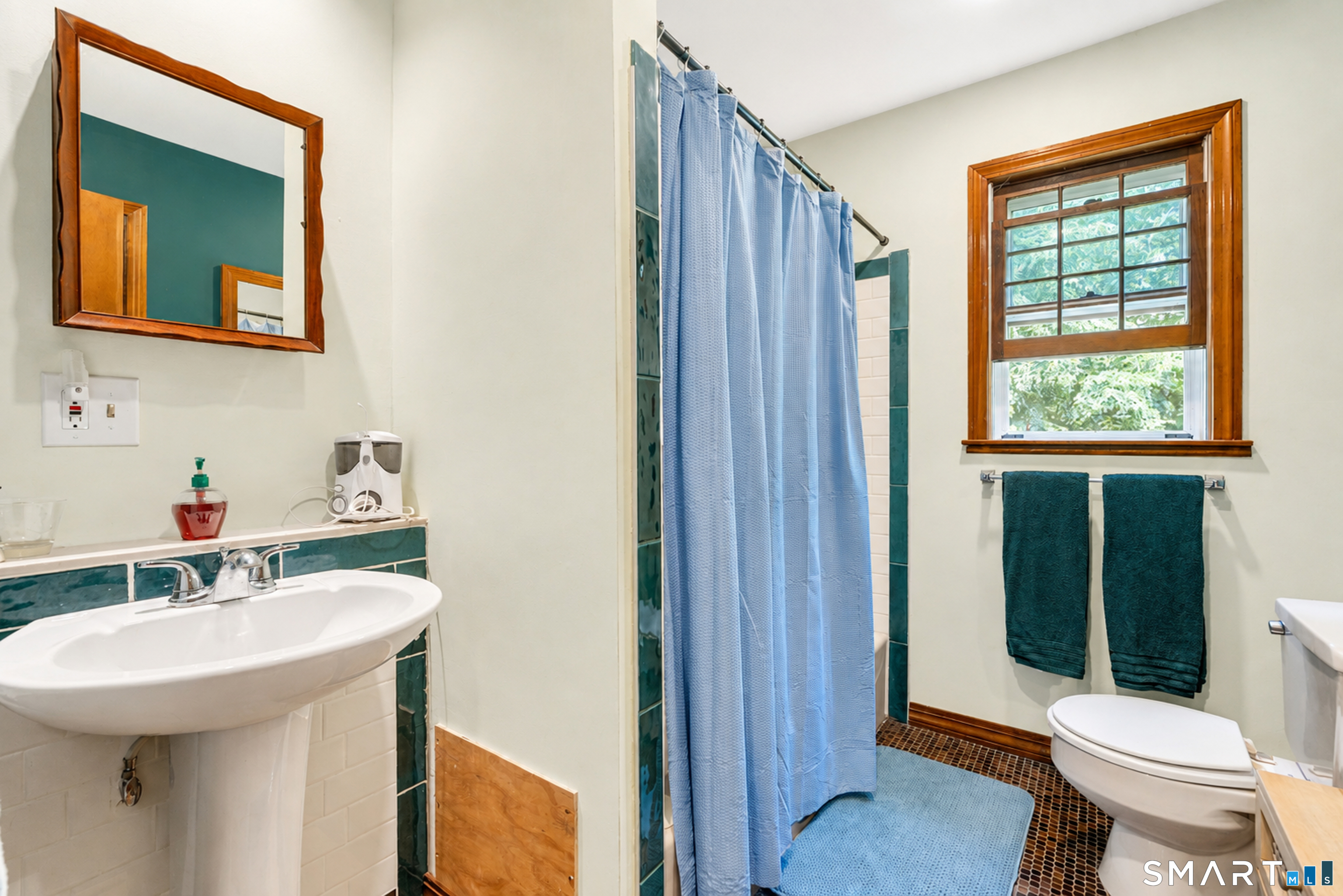 16 Overlook Drive Waterford CT 06385
