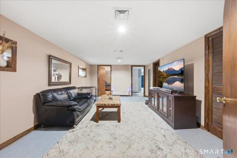 110 Butlertown Road Waterford CT 06385