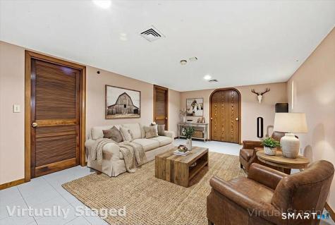 110 Butlertown Road Waterford CT 06385