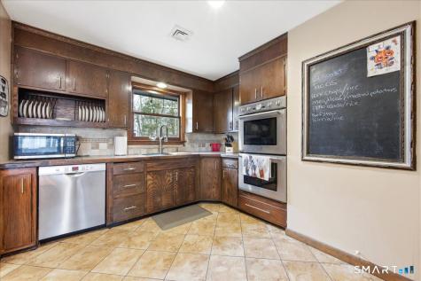 110 Butlertown Road Waterford CT 06385