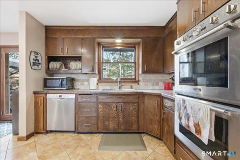 110 Butlertown Road Waterford CT 06385