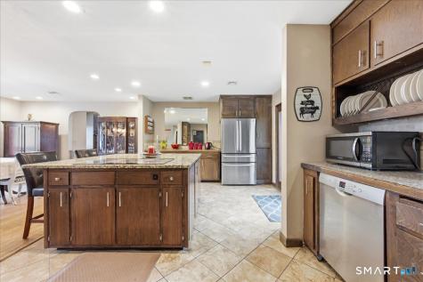 110 Butlertown Road Waterford CT 06385