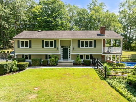 22 Peaceable Street Redding CT 06896