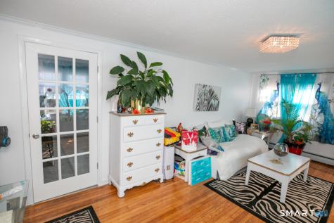 10 Beach Park Road Clinton CT 06413