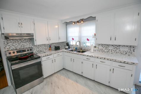 10 Beach Park Road Clinton CT 06413