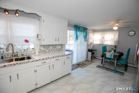 10 Beach Park Road Clinton CT 06413