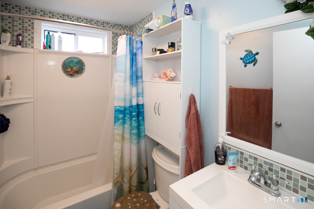 10 Beach Park Road Clinton CT 06413