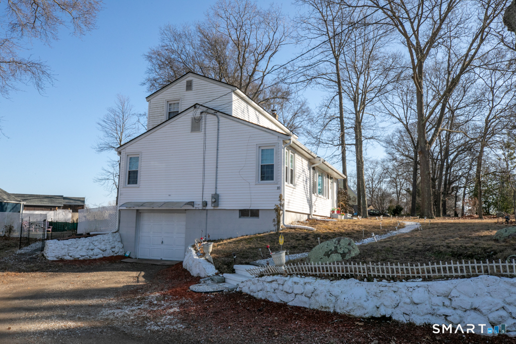 10 Beach Park Road Clinton CT 06413