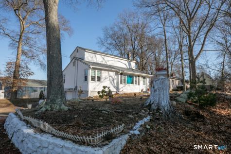 10 Beach Park Road Clinton CT 06413