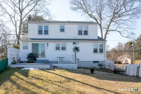 10 Beach Park Road Clinton CT 06413
