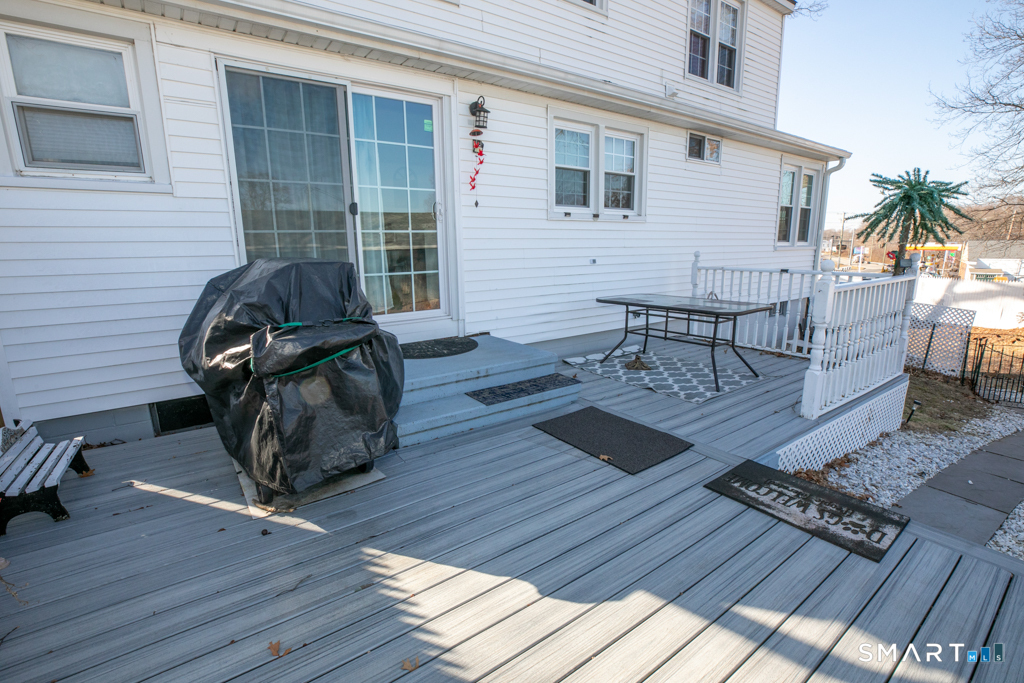10 Beach Park Road Clinton CT 06413