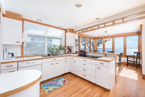 12 Water Street Stonington CT 06378