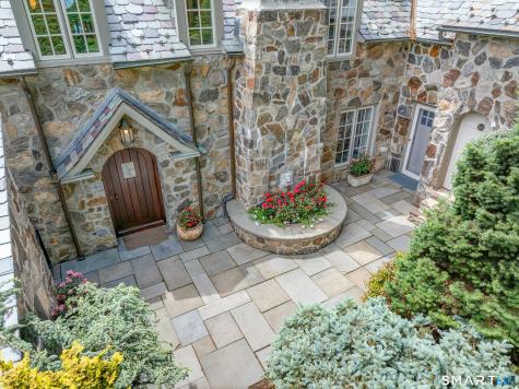 82 Arrowhead Way Darien CT 06820