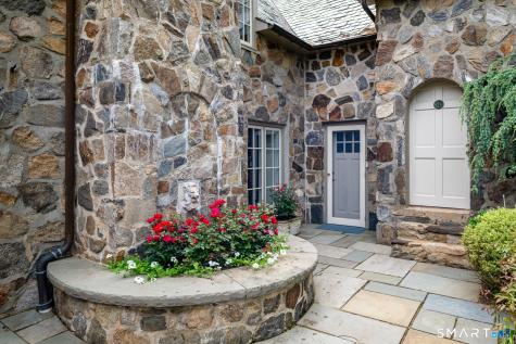 82 Arrowhead Way Darien CT 06820