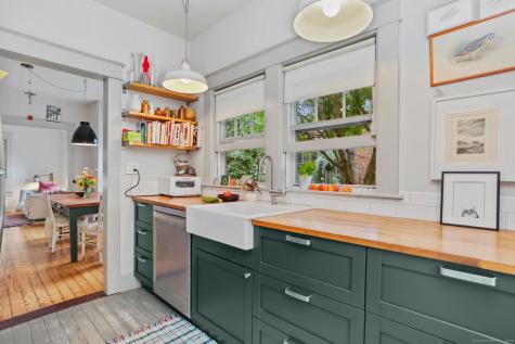 165 Bennett Street Bridgeport CT 06605