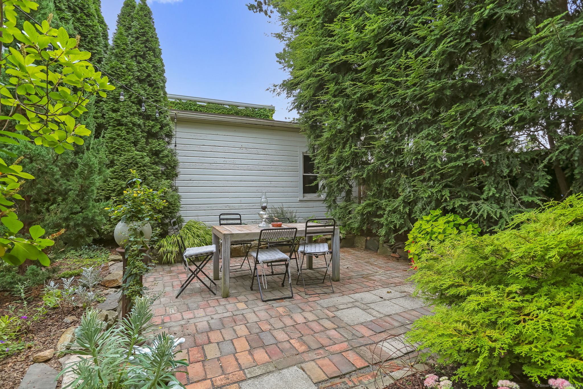 165 Bennett Street Bridgeport CT 06605