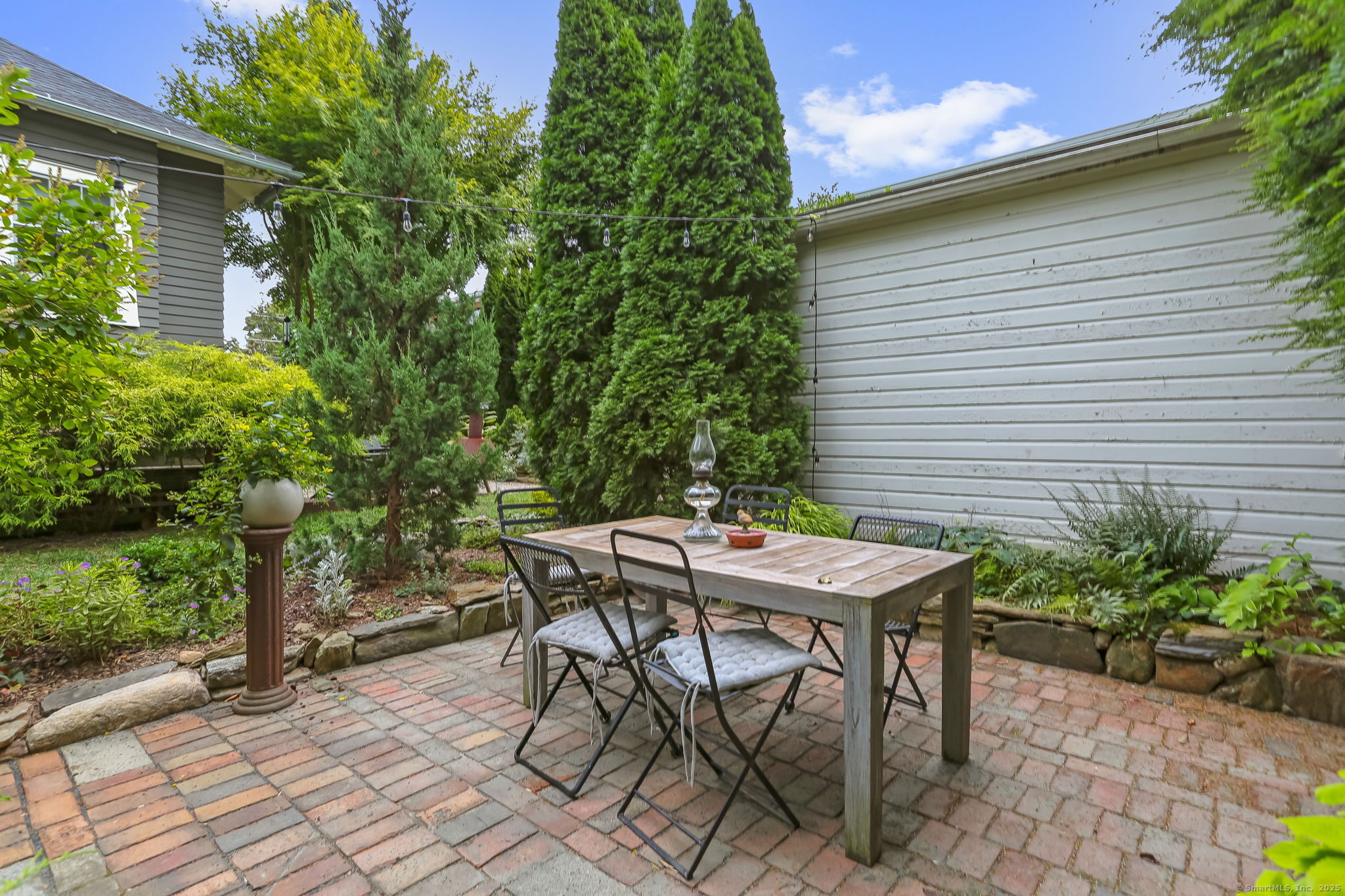 165 Bennett Street Bridgeport CT 06605