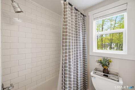 24 Berkshire Drive Farmington CT 06032