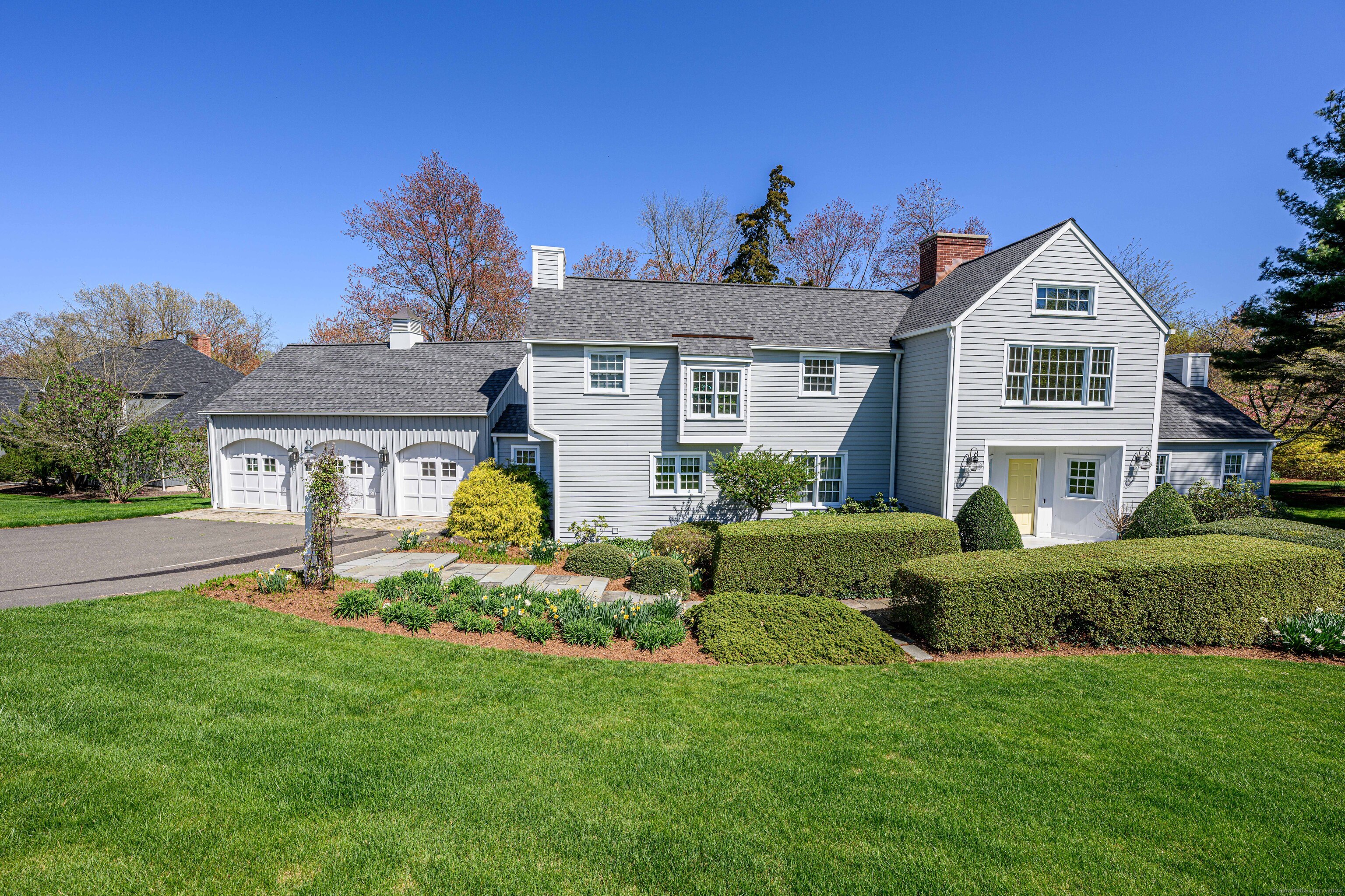 2 Canterbury Way North Haven CT 06473