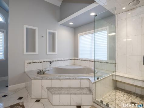 19 Westwood Drive Waterford CT 06385