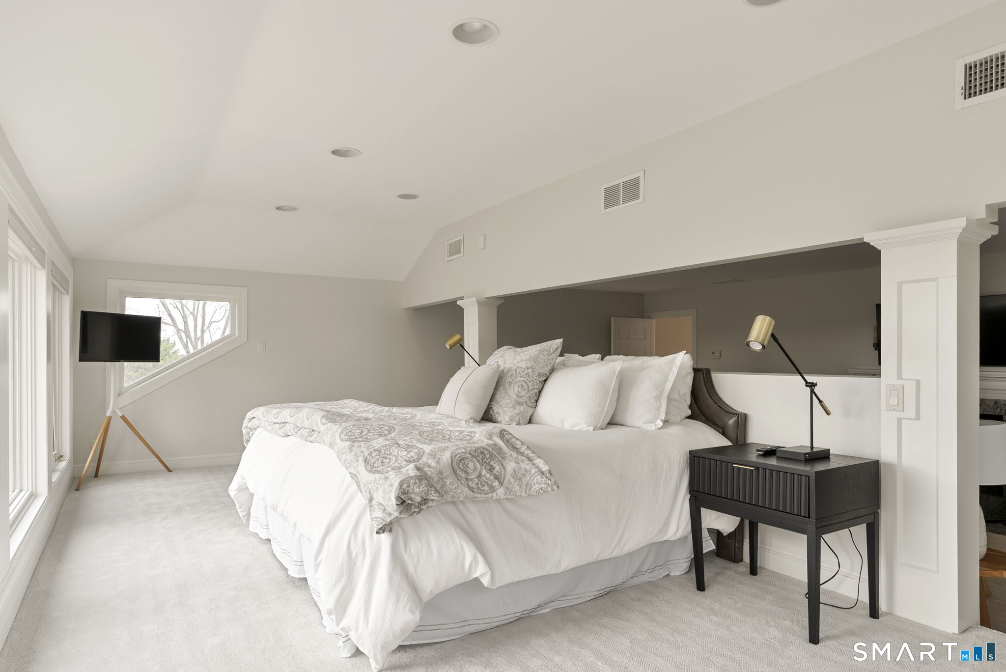 15 Cobtail Way Simsbury CT 06070