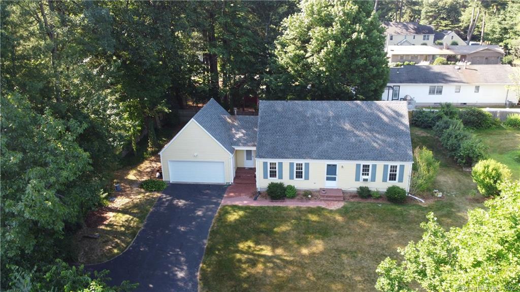 25 Delbon Lane Avon CT 06001