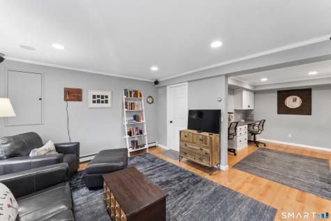 25 North Lake Shore Drive Brookfield CT 06804