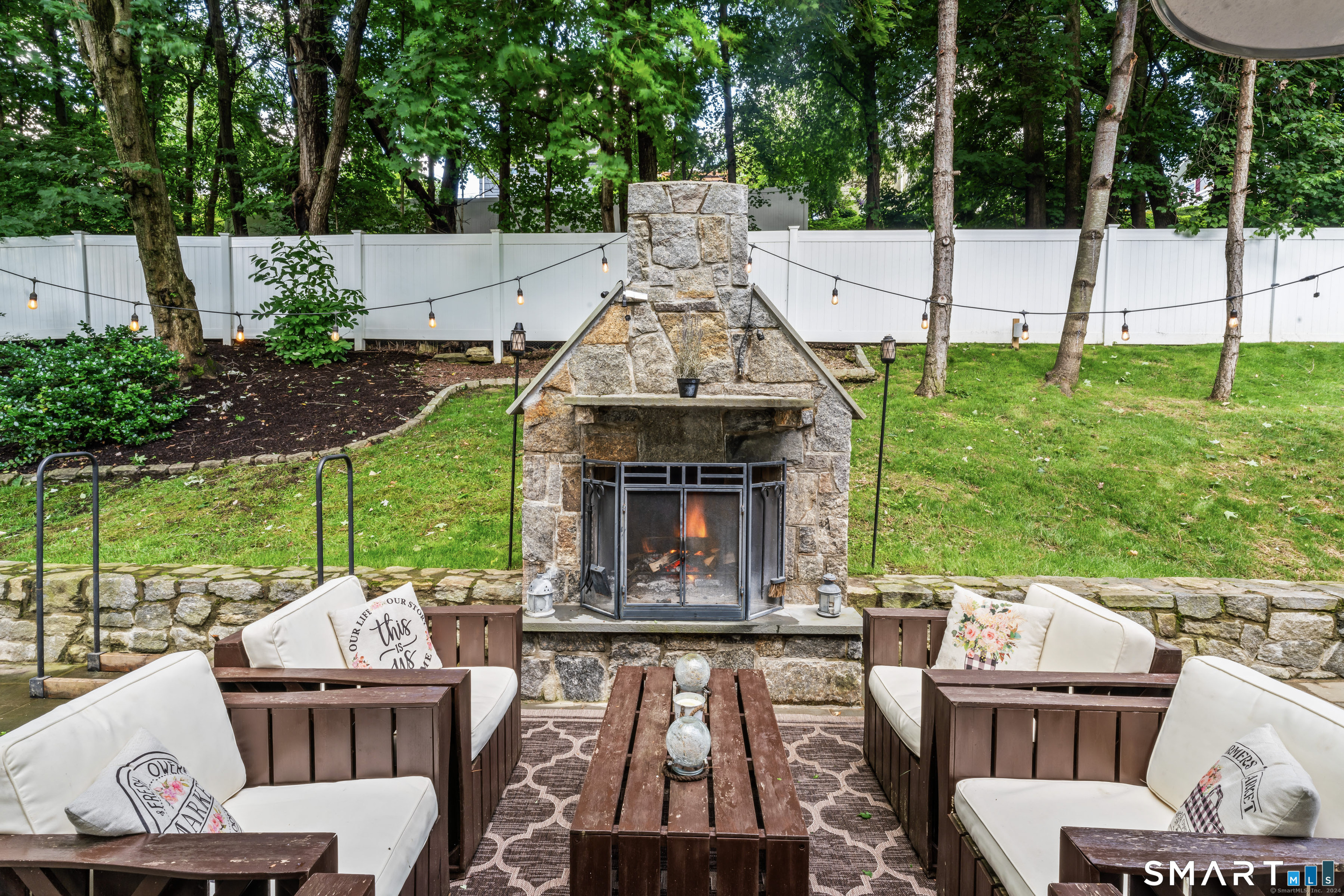 25 North Lake Shore Drive Brookfield CT 06804