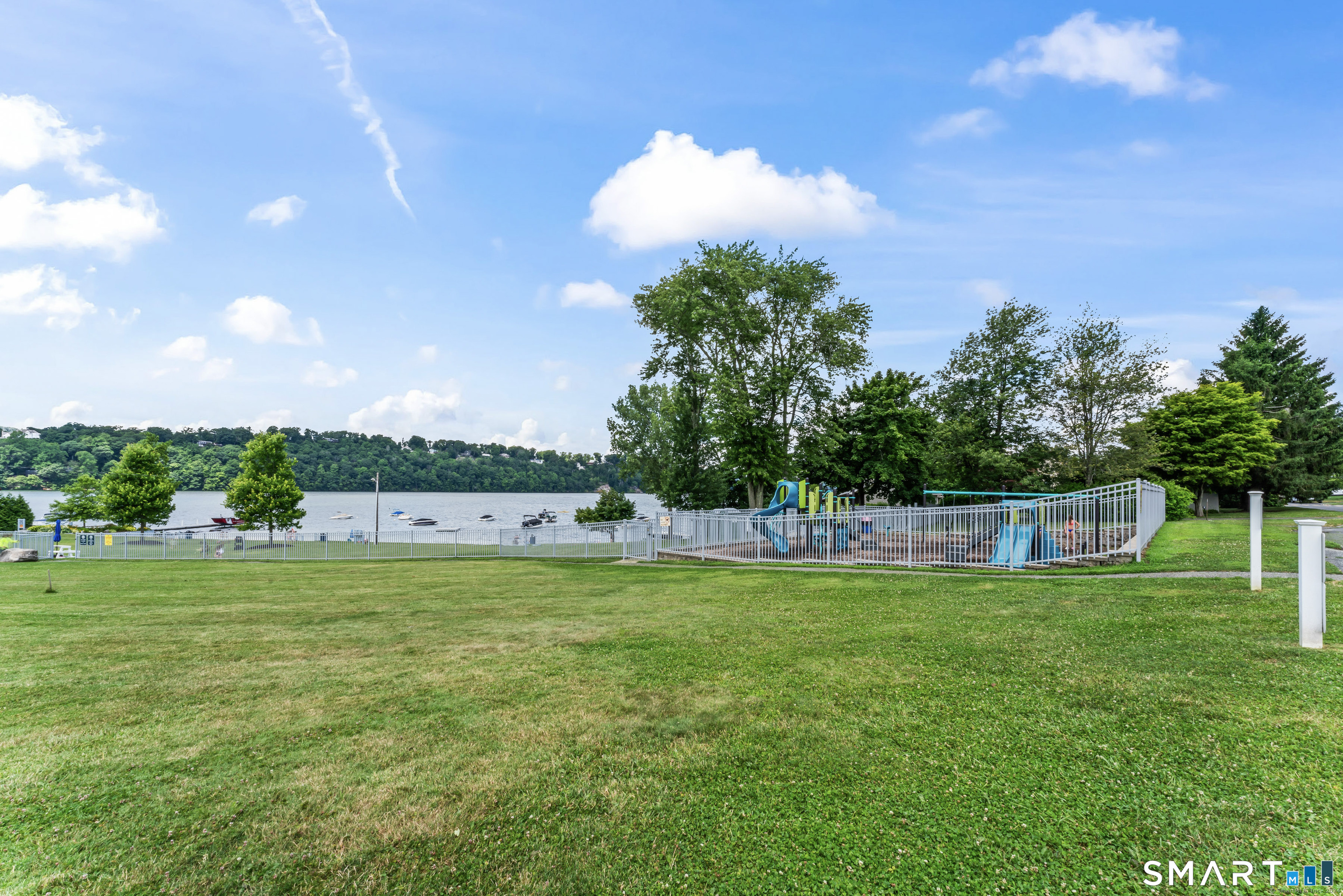 25 North Lake Shore Drive Brookfield CT 06804