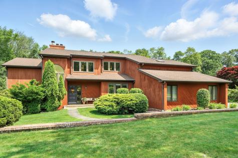 15 Woodridge Lane New Fairfield CT 06812