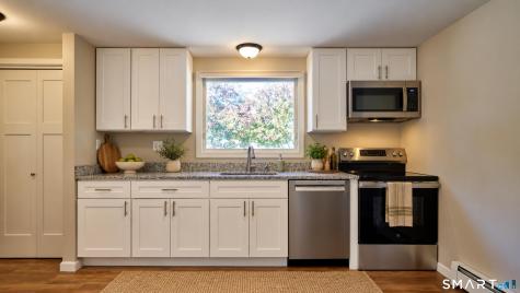 252 Boston Post Road Madison CT 06443
