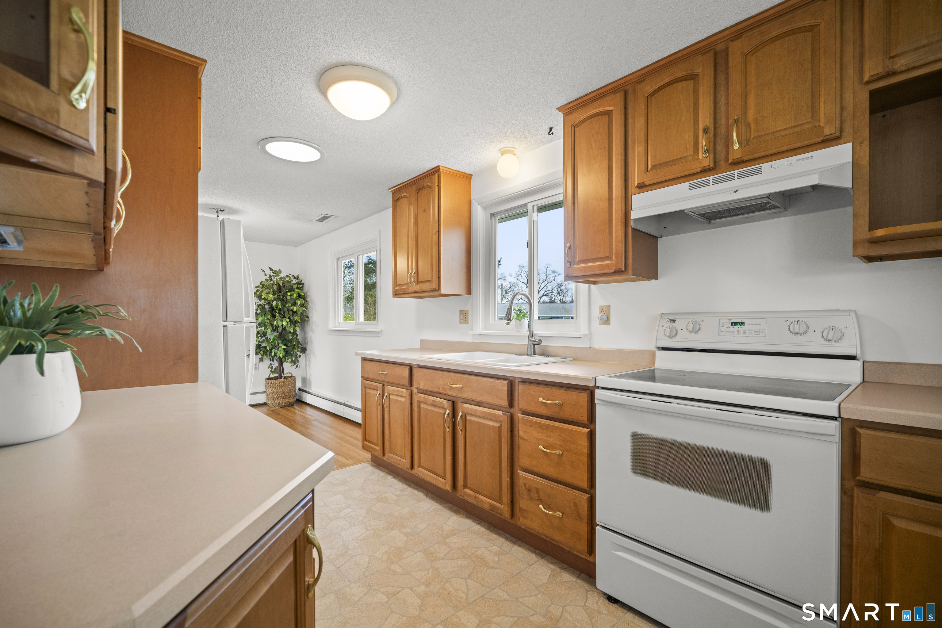 10 Nevins Avenue Enfield CT 06082