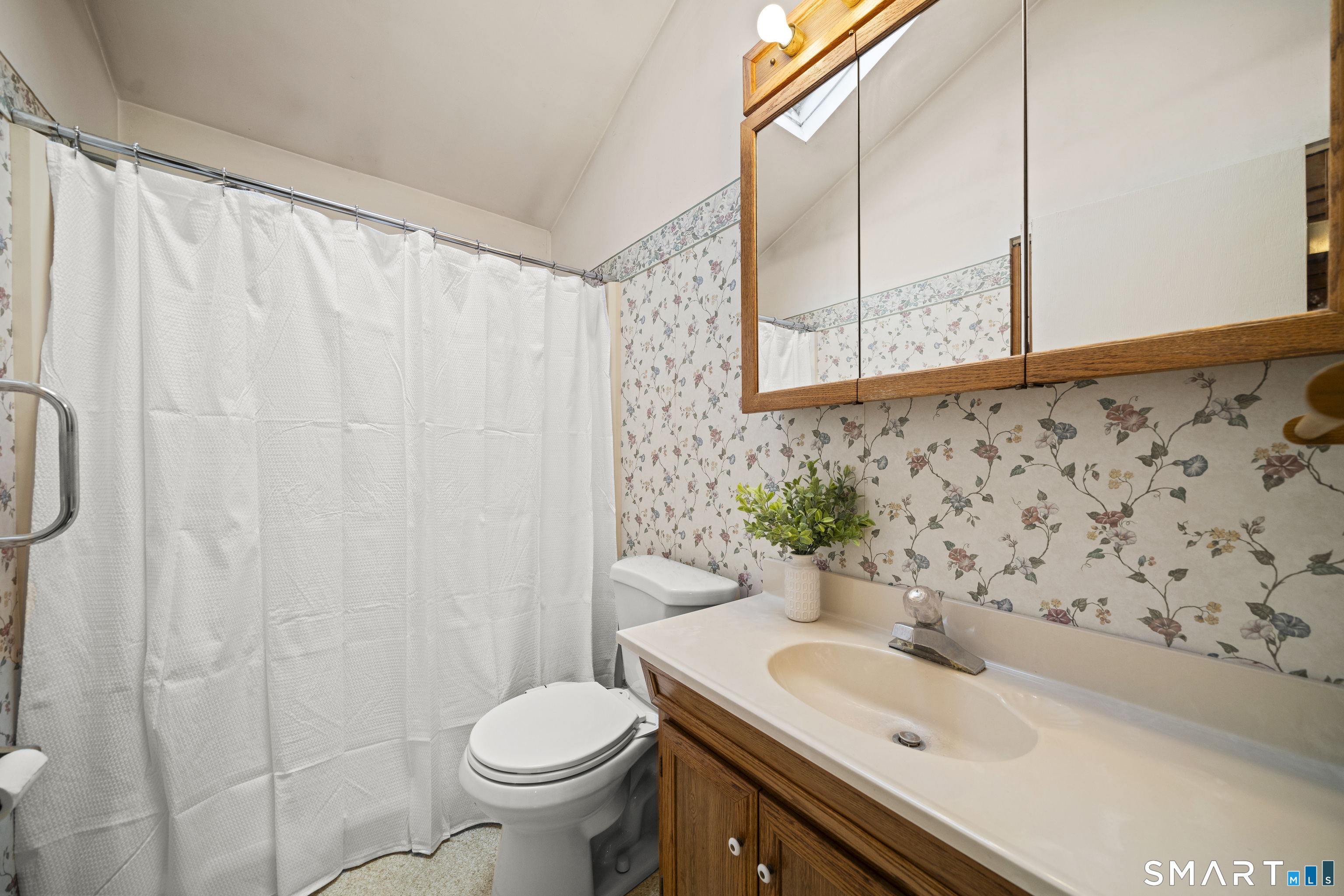 10 Nevins Avenue Enfield CT 06082