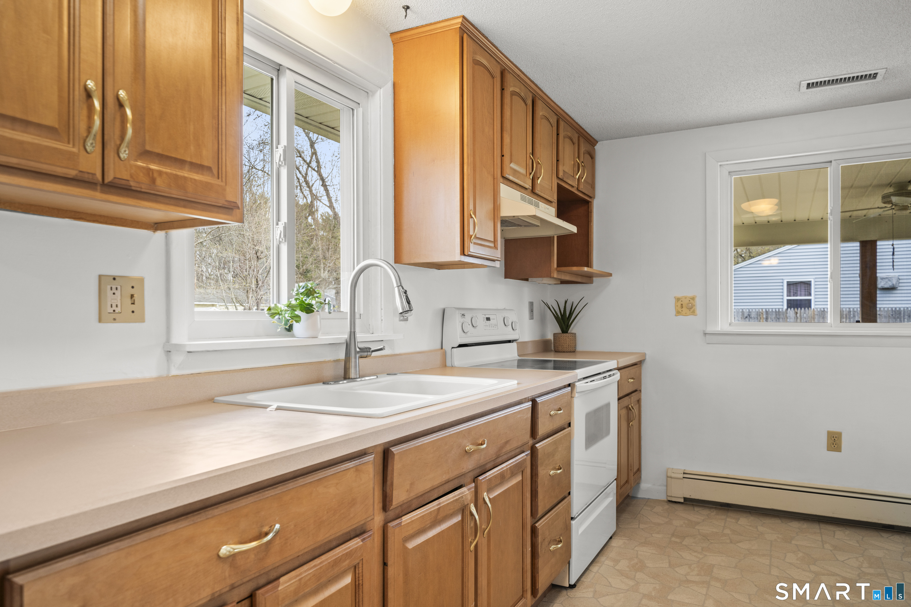 10 Nevins Avenue Enfield CT 06082