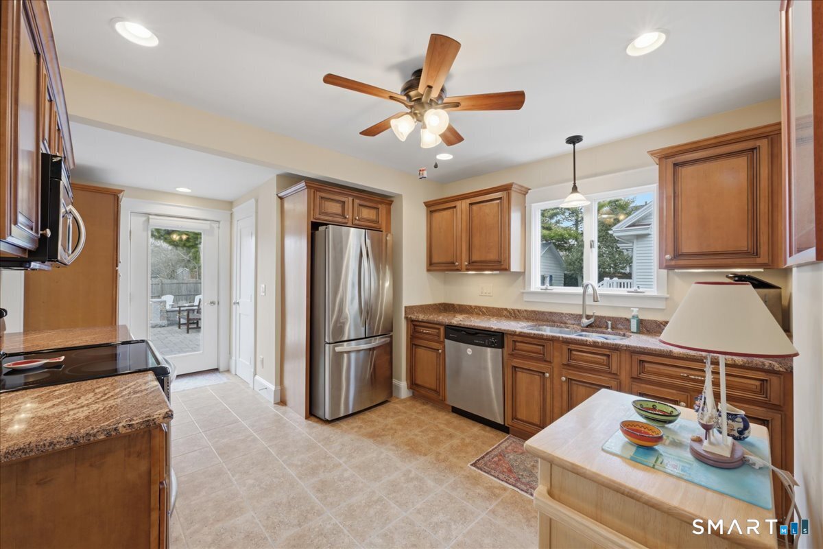 51 Ocean View Avenue Groton CT 06355