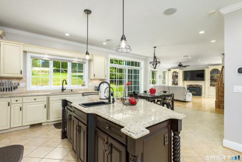 32 Pease Farm Road Ellington CT 06029