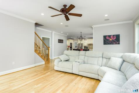32 Pease Farm Road Ellington CT 06029