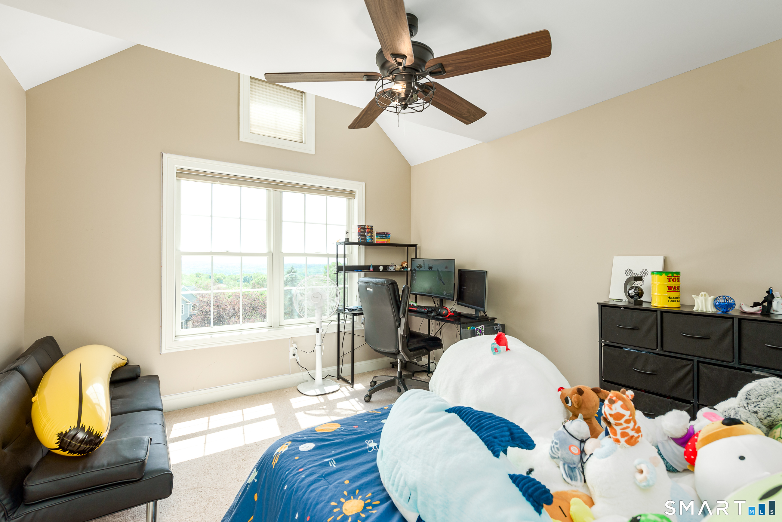 32 Pease Farm Road Ellington CT 06029