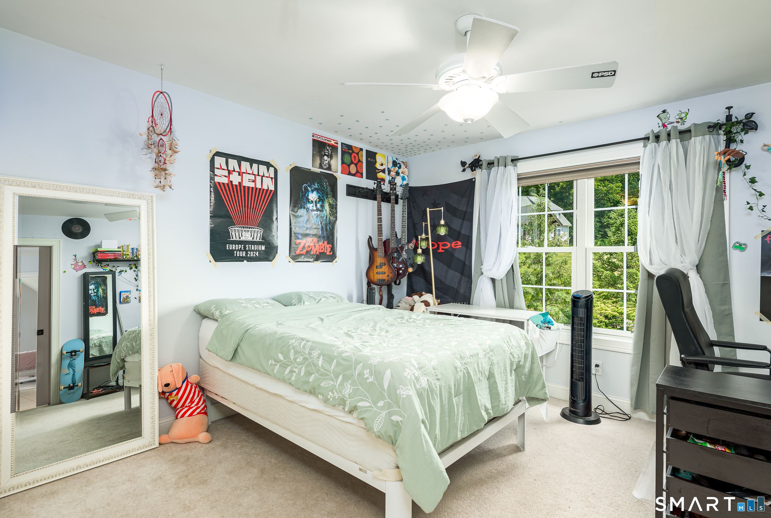 32 Pease Farm Road Ellington CT 06029