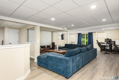 32 Pease Farm Road Ellington CT 06029