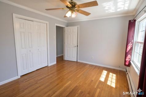 17 Rain Dance Circle Naugatuck CT 06770
