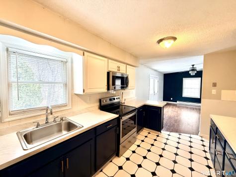 33-D Laurel Point Drive Montville CT 06370