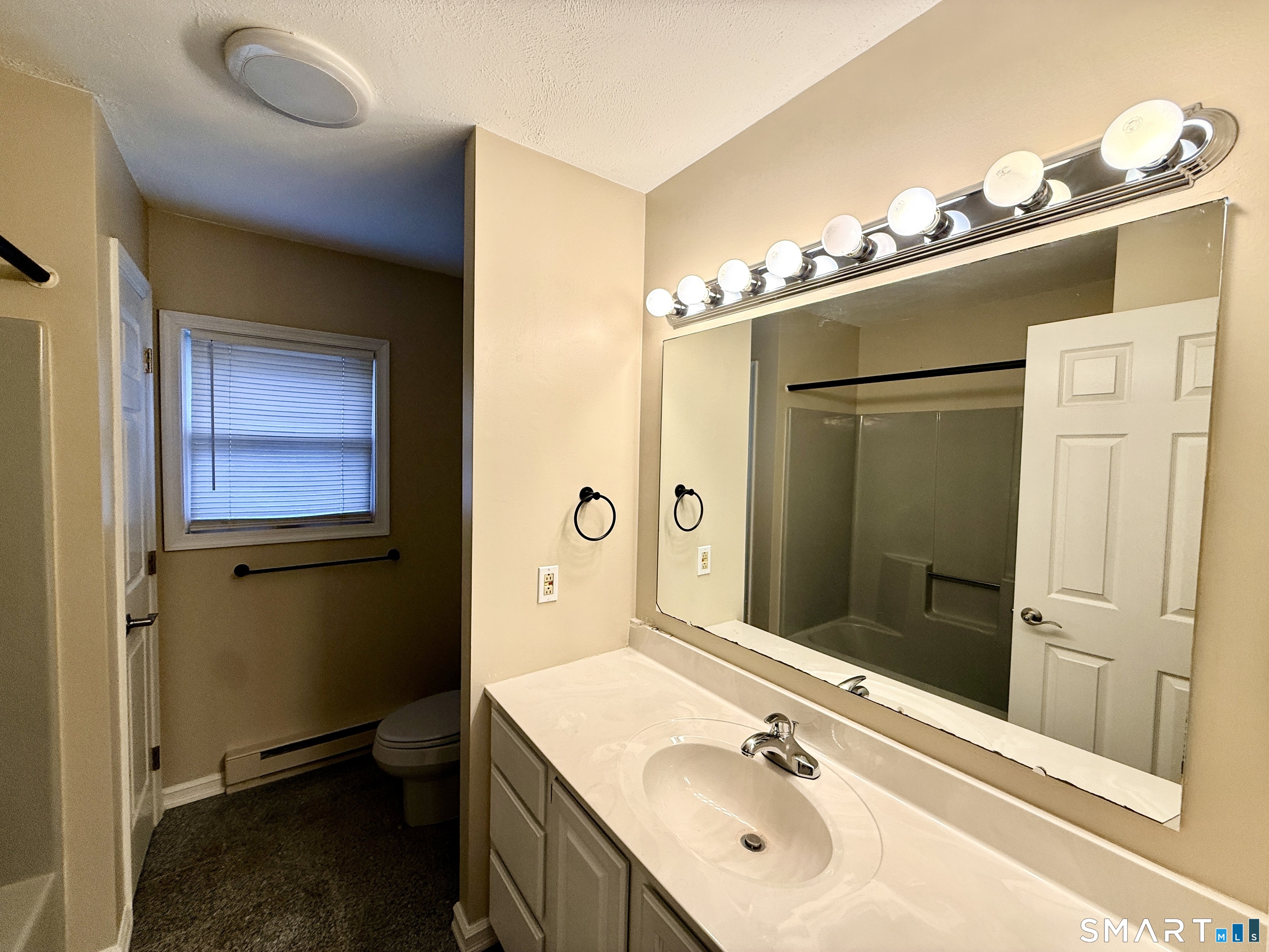 33-D Laurel Point Drive Montville CT 06370